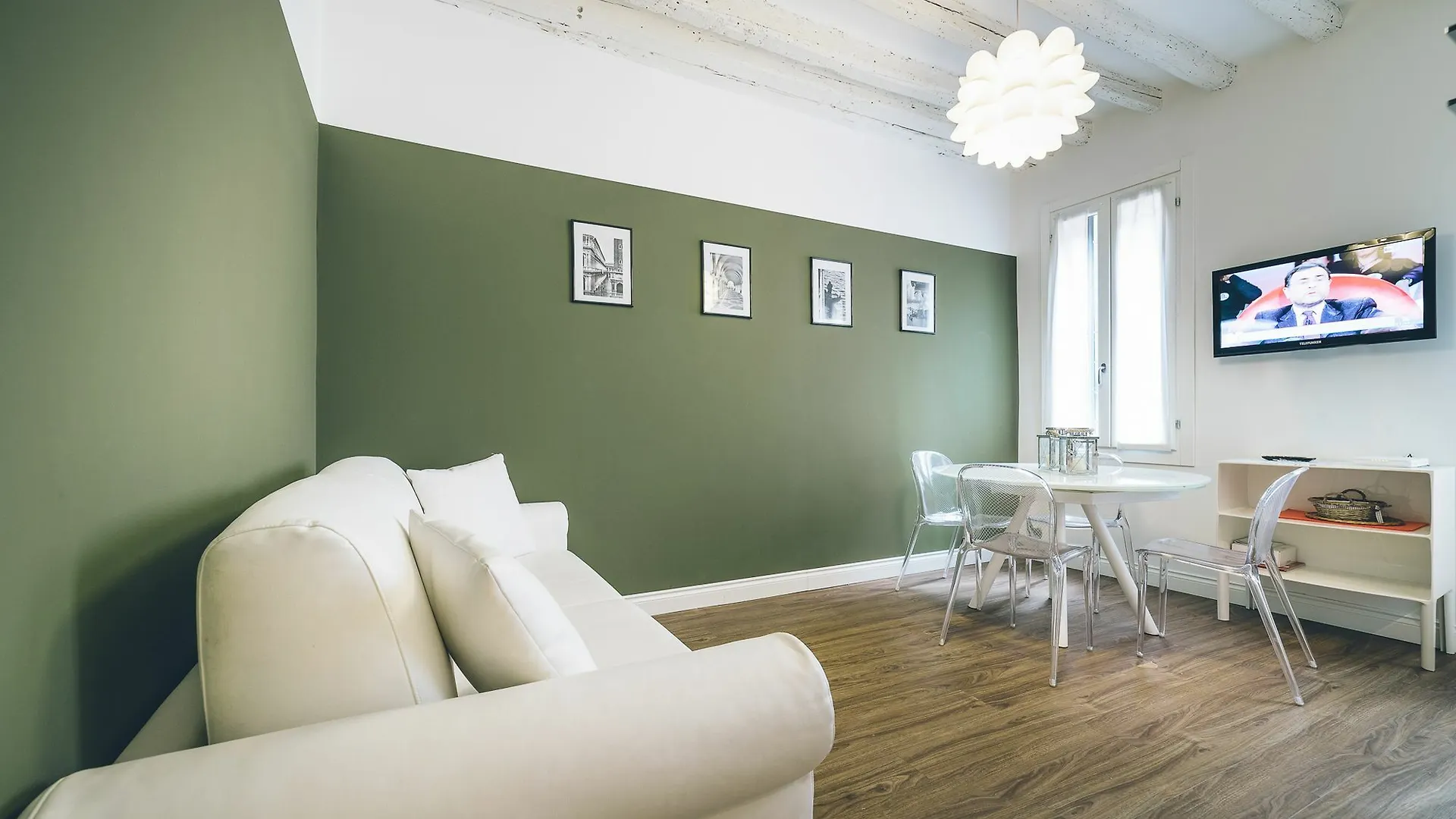 Gold Apartment Venice